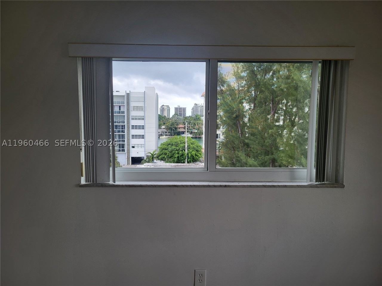 1020 94th St #503 - Photo 4 of 15