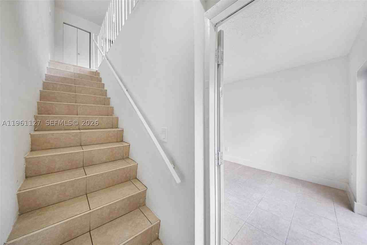 1283 W 42nd St #2 - Photo 2 of 15