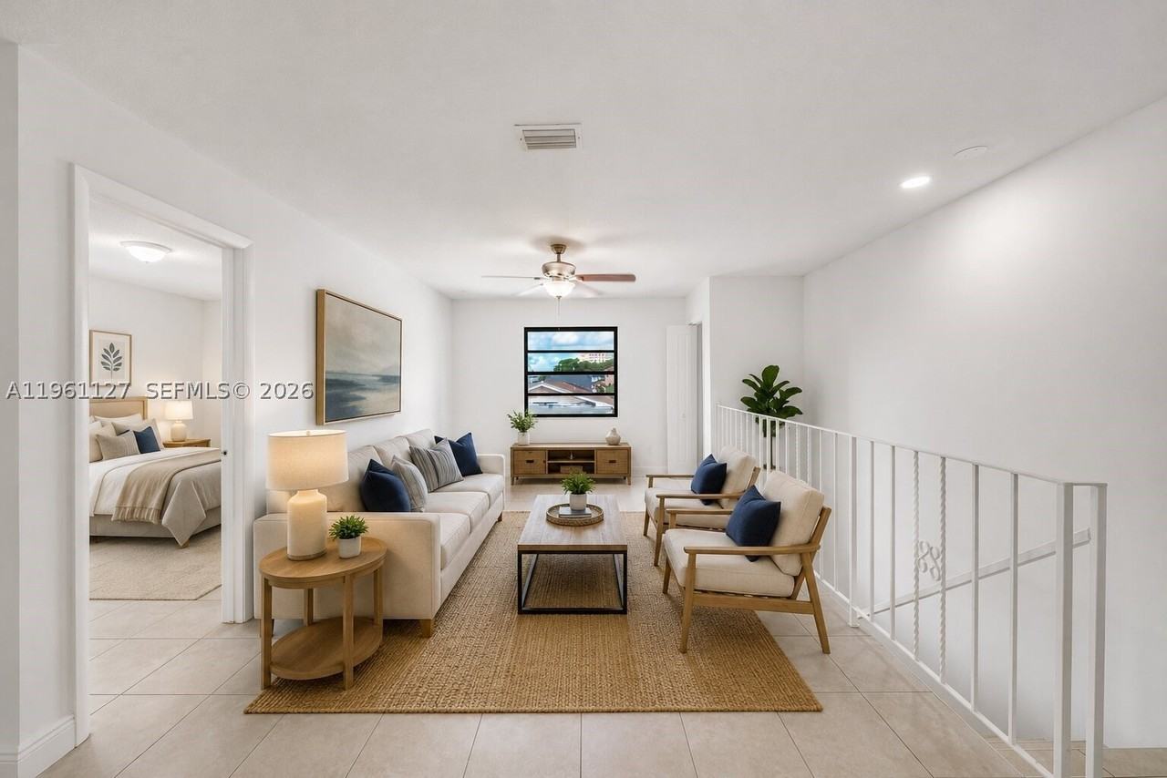 1283 W 42nd St #2 - Photo 4 of 15
