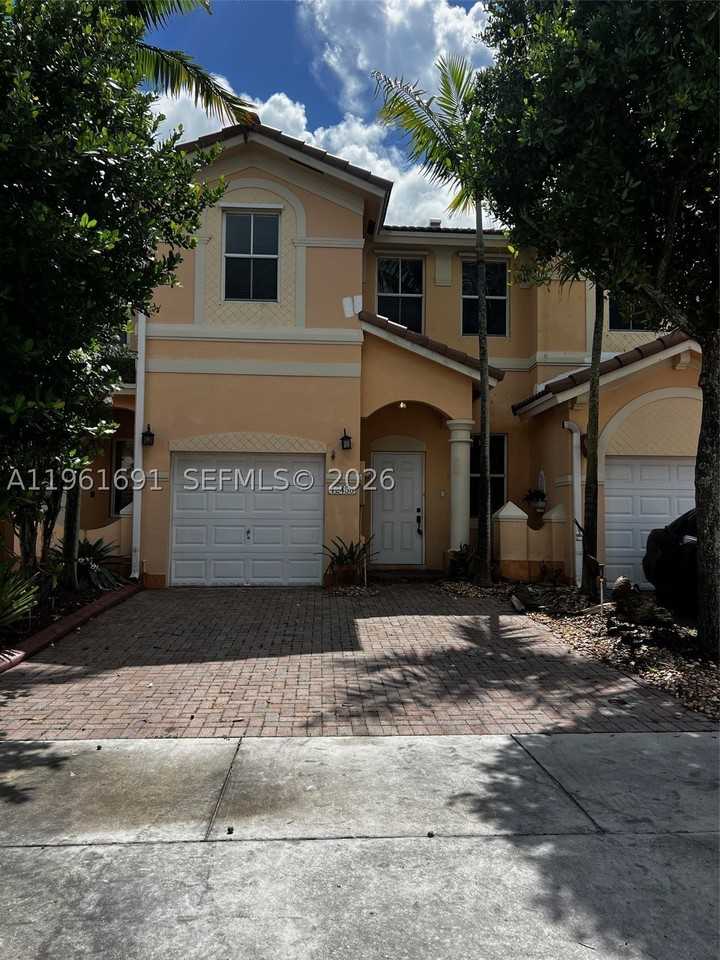 12458 Sw 125th Ter #12458 - Photo 2 of 22