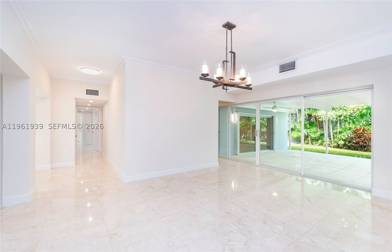 310 Harbor Ct #0 - Photo 6 of 22