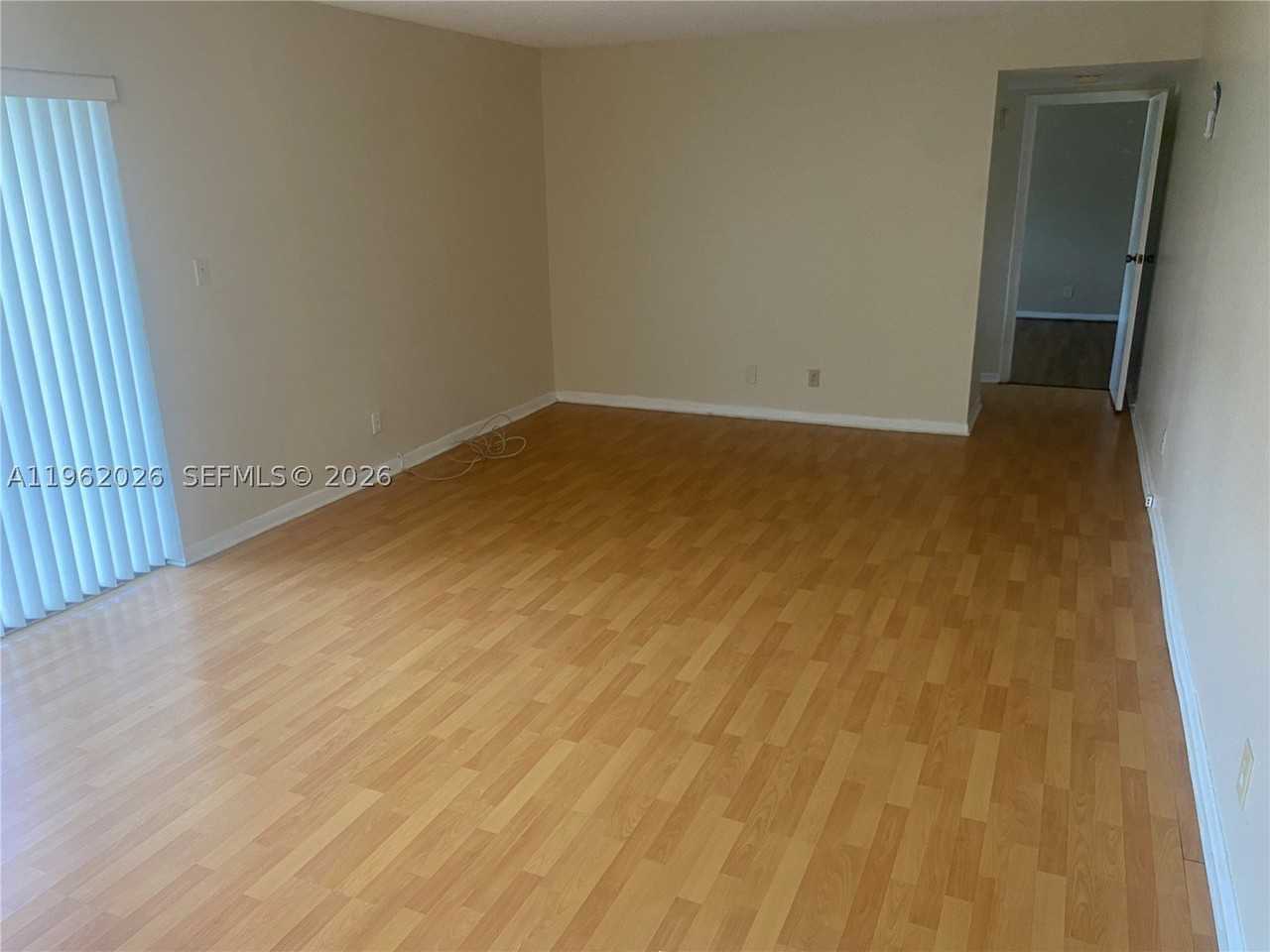 335 W Laurel Dr #1M - Photo 7 of 27