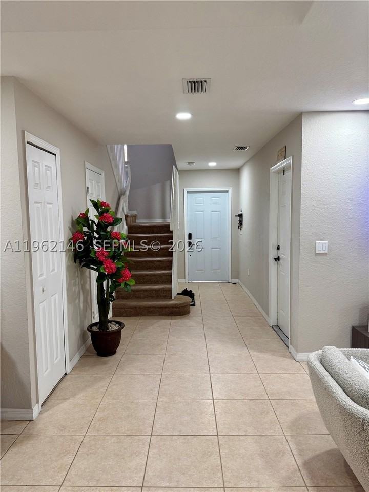 16811 Nw 14th Ave #16811 - Photo 3 of 24