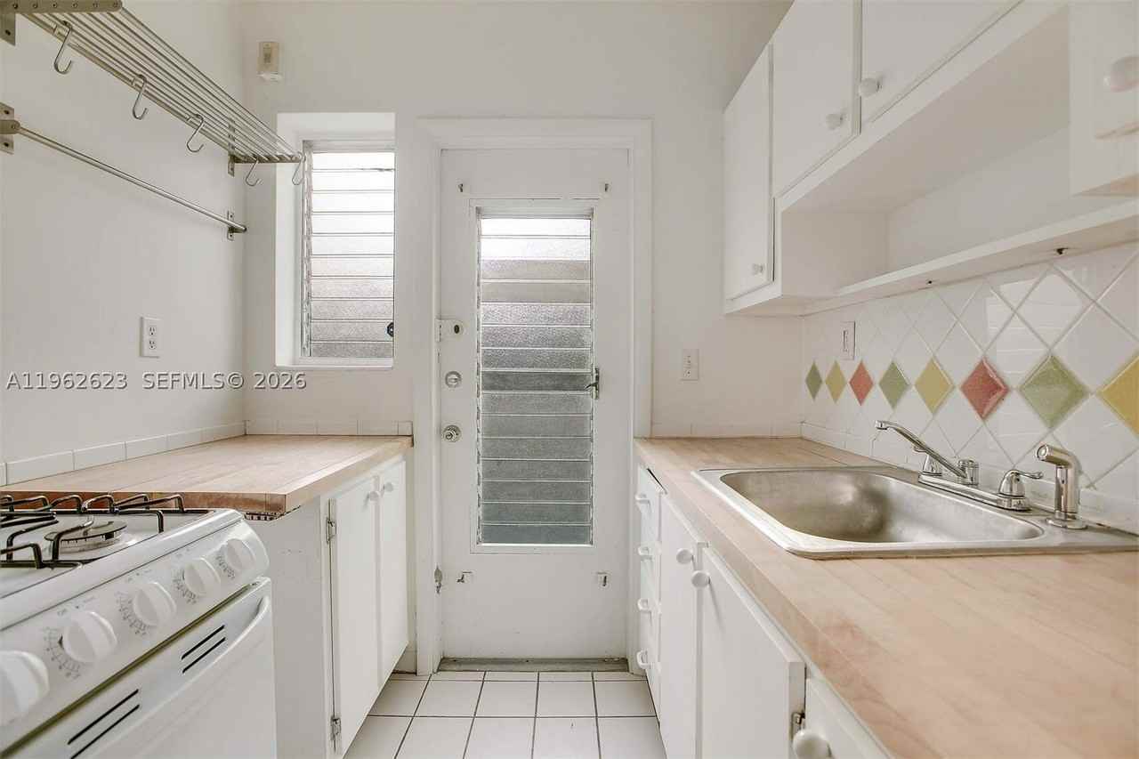 835 Meridian Ave #3 - Photo 6 of 20