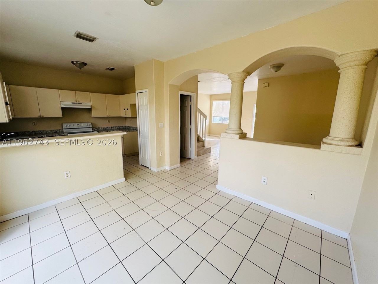 1601 Se 24th Ct #221 - Photo 5 of 13
