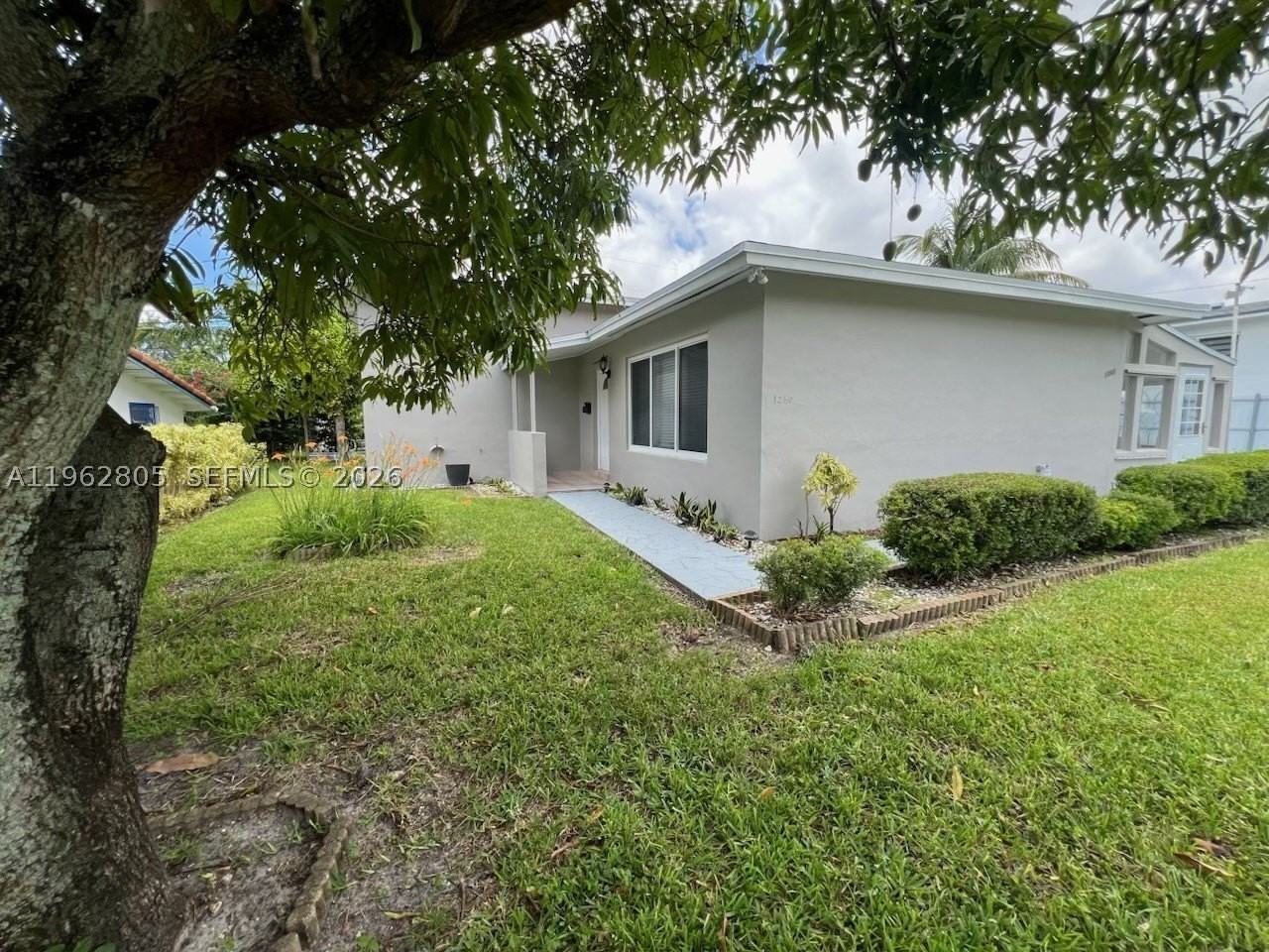 1260 Ne 200th Ter - Photo 2 of 50