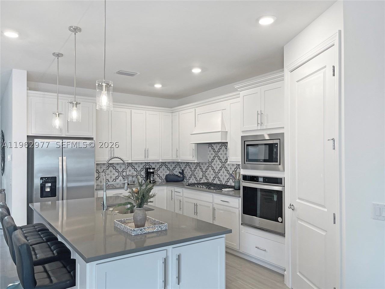 2057 Yellowfin Cir - Photo 7 of 22
