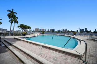 16558 Ne 26th Ave #2A - Photo 1 of 1