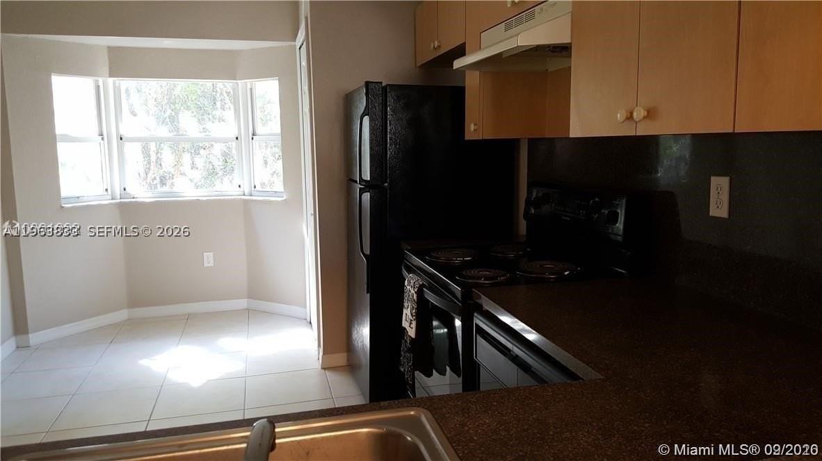 1260 Se 31st Ct #204-34 - Photo 5 of 25