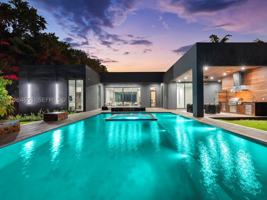 featured image of 871 Ne 83rd St