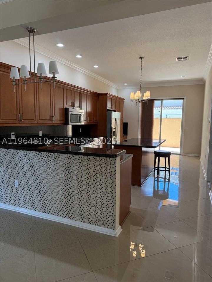 3170 Nw 125th Way #1 - Photo 5 of 18