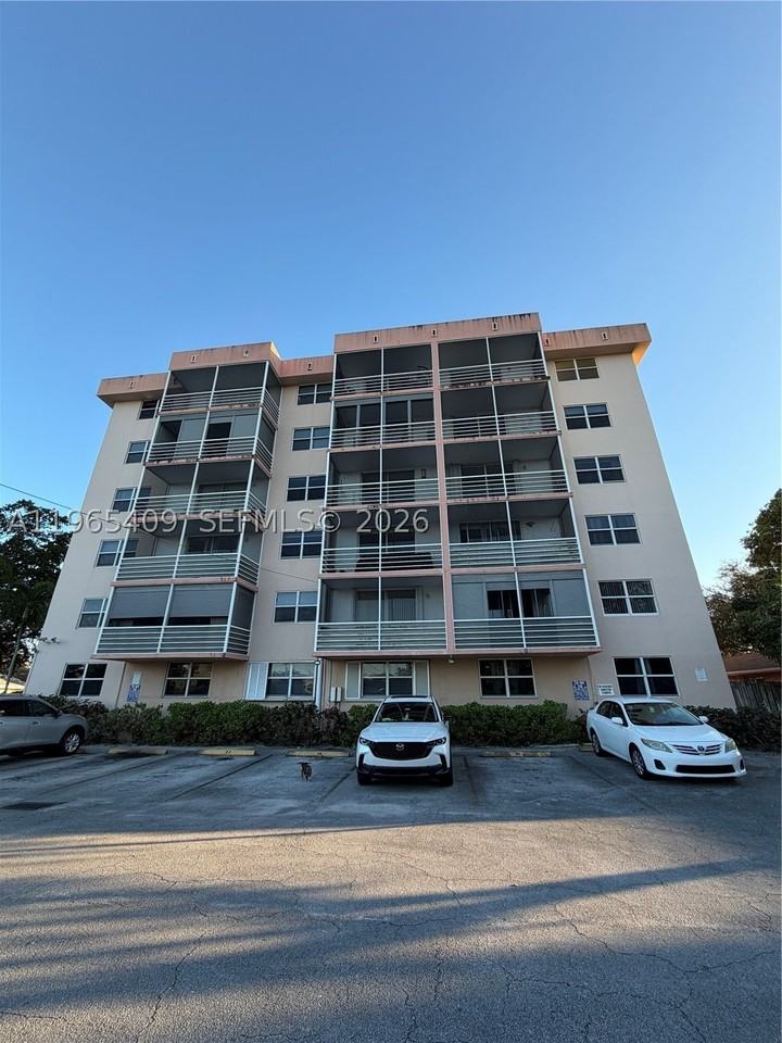 1830 Dixieanna St #406 - Photo 4 of 46