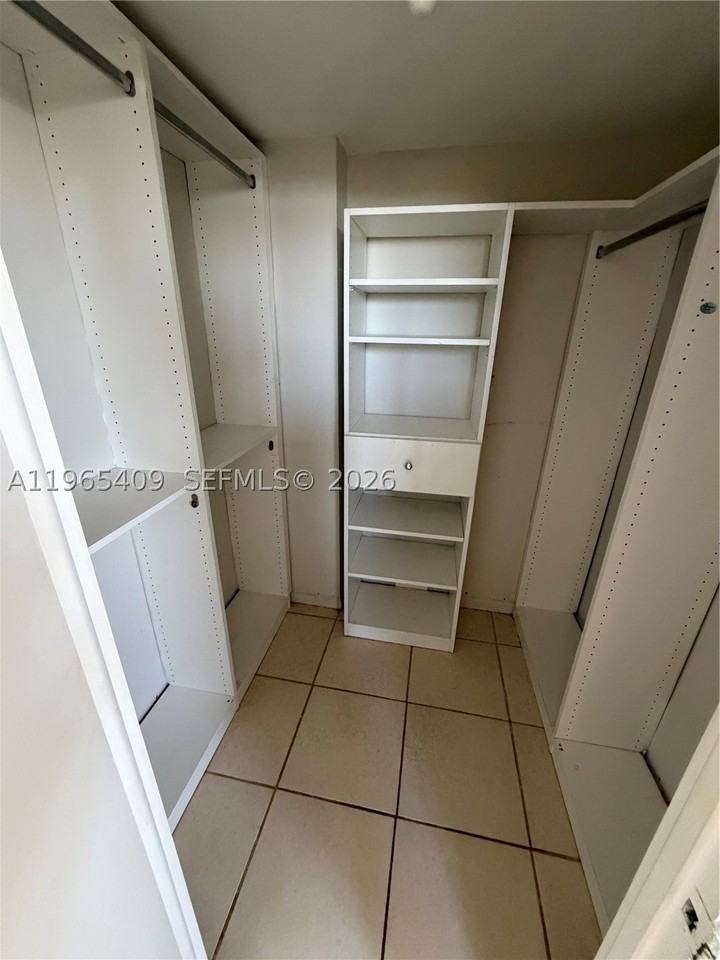 1830 Dixieanna St #406 - Photo 5 of 46