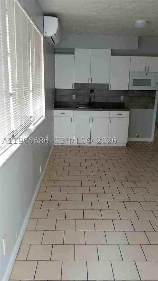 1855 Cleveland St #A - Photo 2 of 12