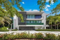 420 N Hibiscus Dr - Photo 1 of 1