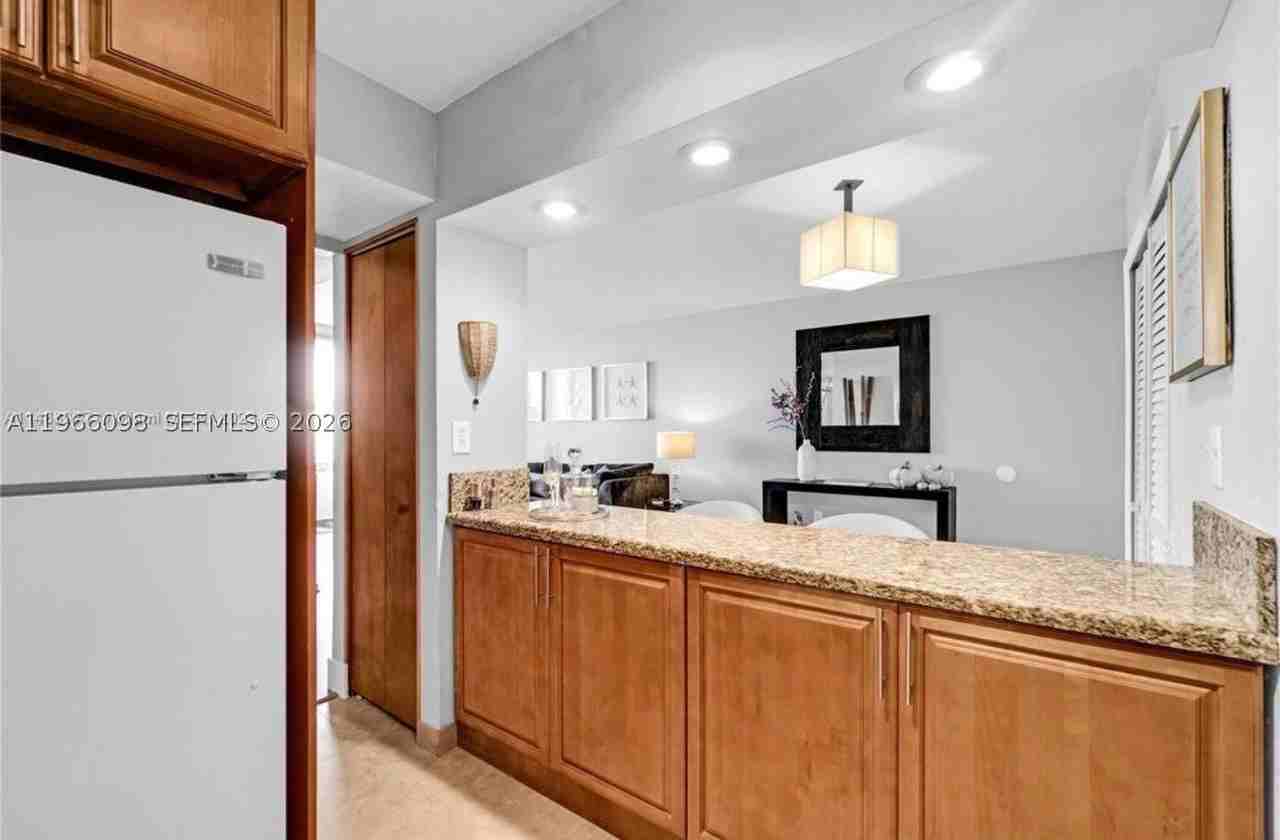 830 Nw 87th Ave #303 - Photo 7 of 26