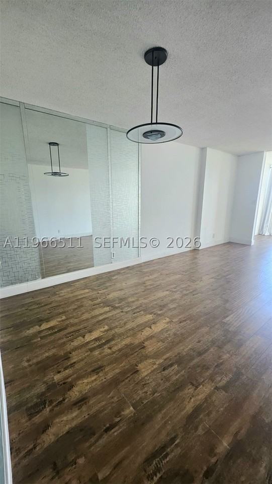 1000 Parkview Dr #605 - Photo 7 of 22