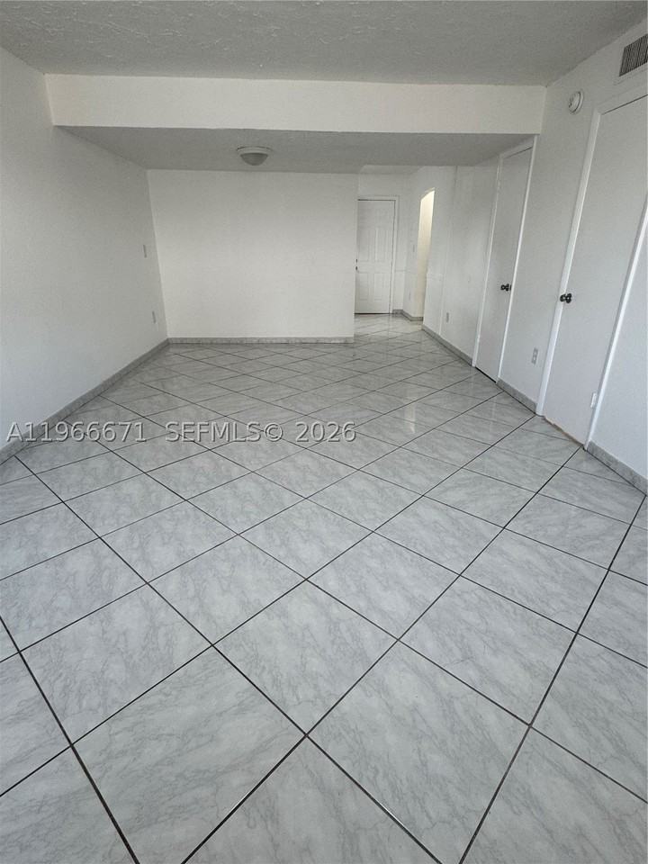 1481 Ne 150th St #102 - Photo 6 of 29