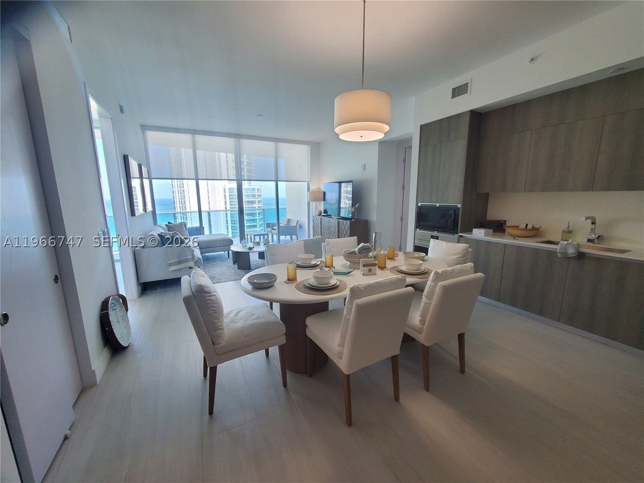 17550 Collins Ave #1402