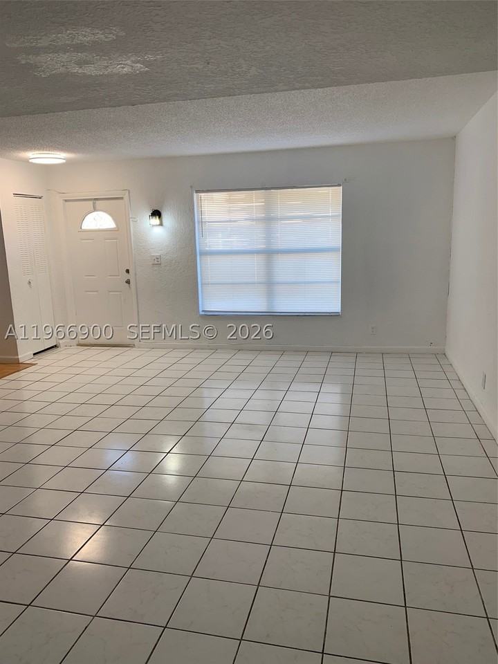 6520 Sw 41st St #6520 - Photo 2 of 19