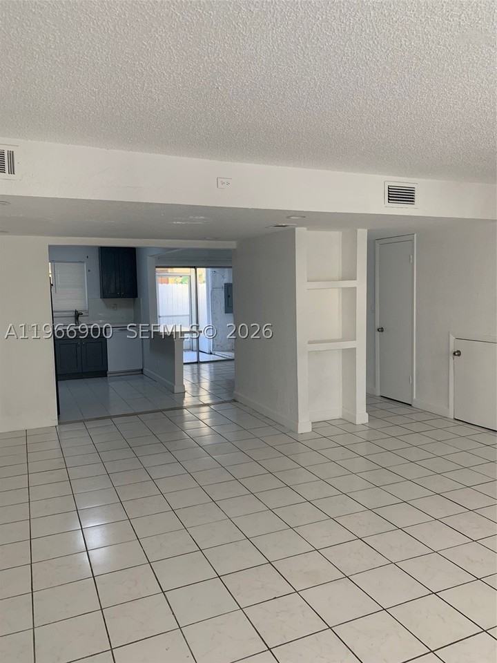 6520 Sw 41st St #6520 - Photo 5 of 19