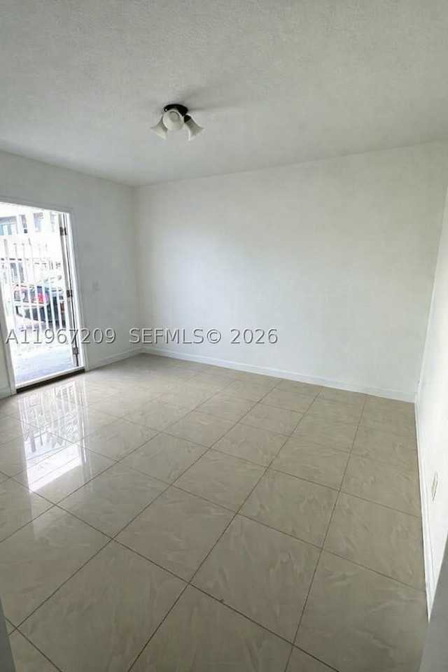 1770 Nw 19th Ter #G - Photo 2 of 12