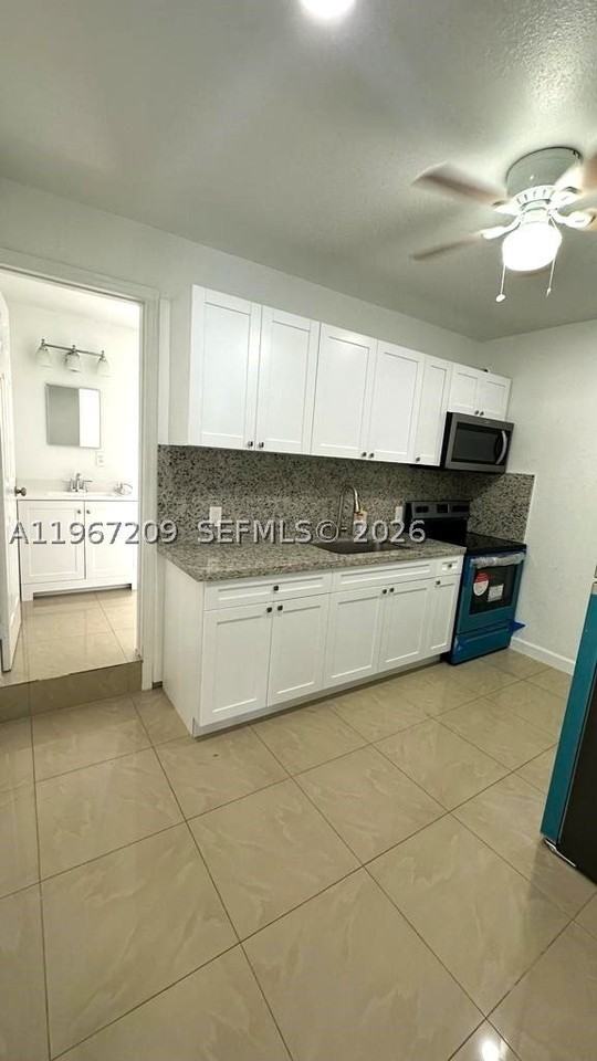 1770 Nw 19th Ter #G - Photo 3 of 12