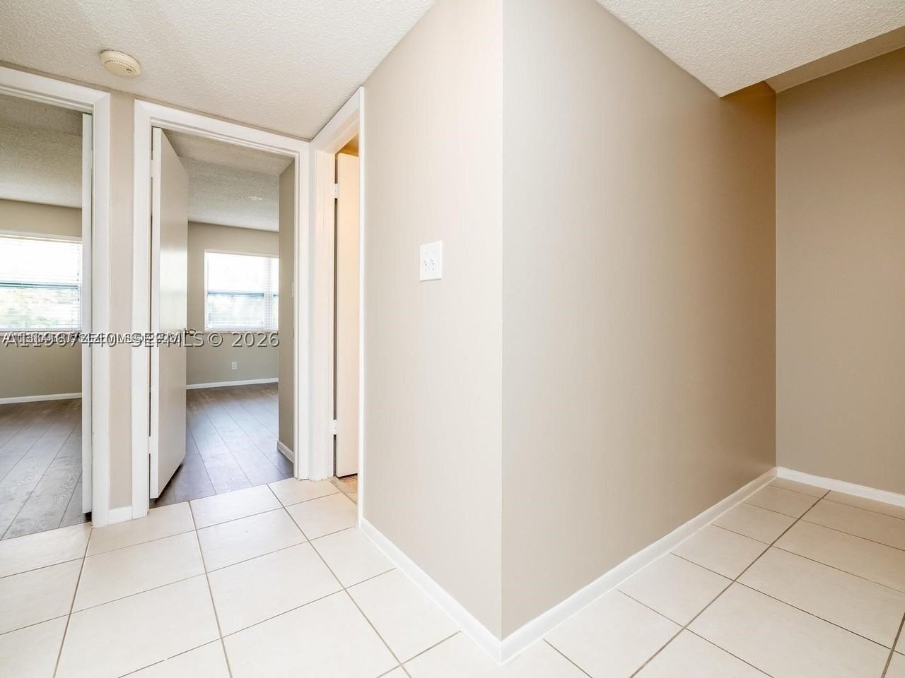 2304 Ne 7th St #27 - Photo 6 of 8
