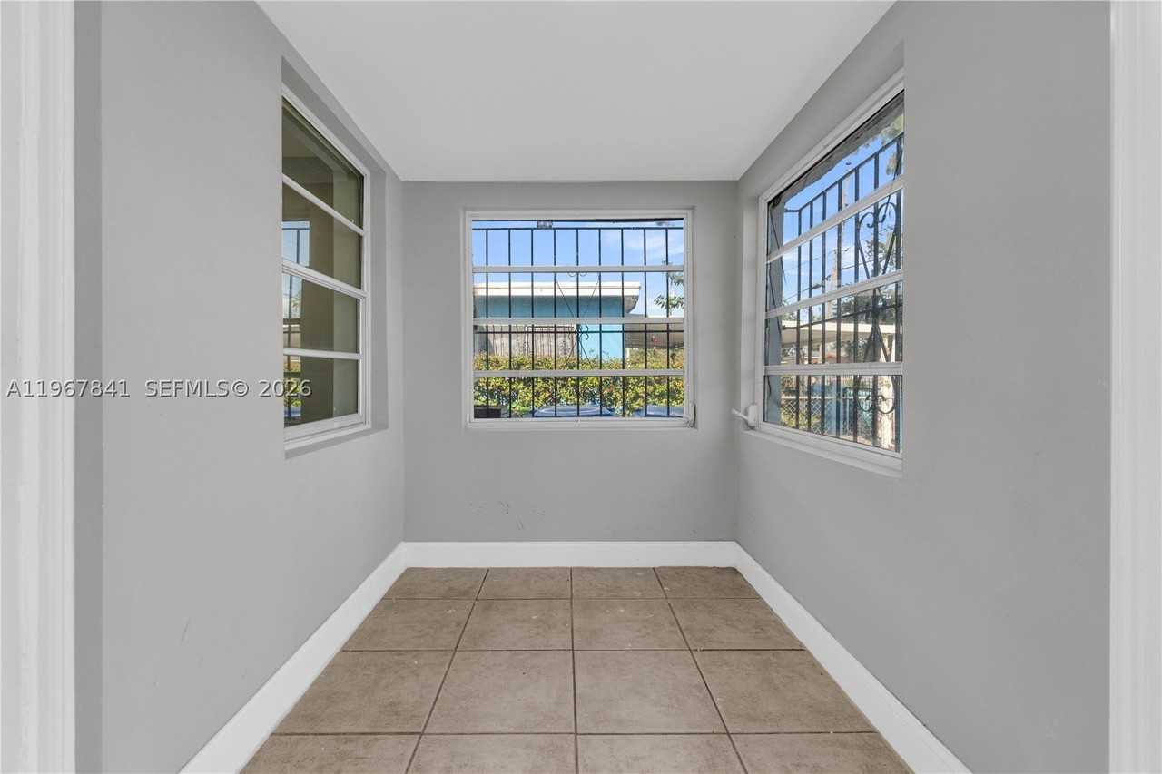6940 Nw 6th Ct #2 - Photo 5 of 50