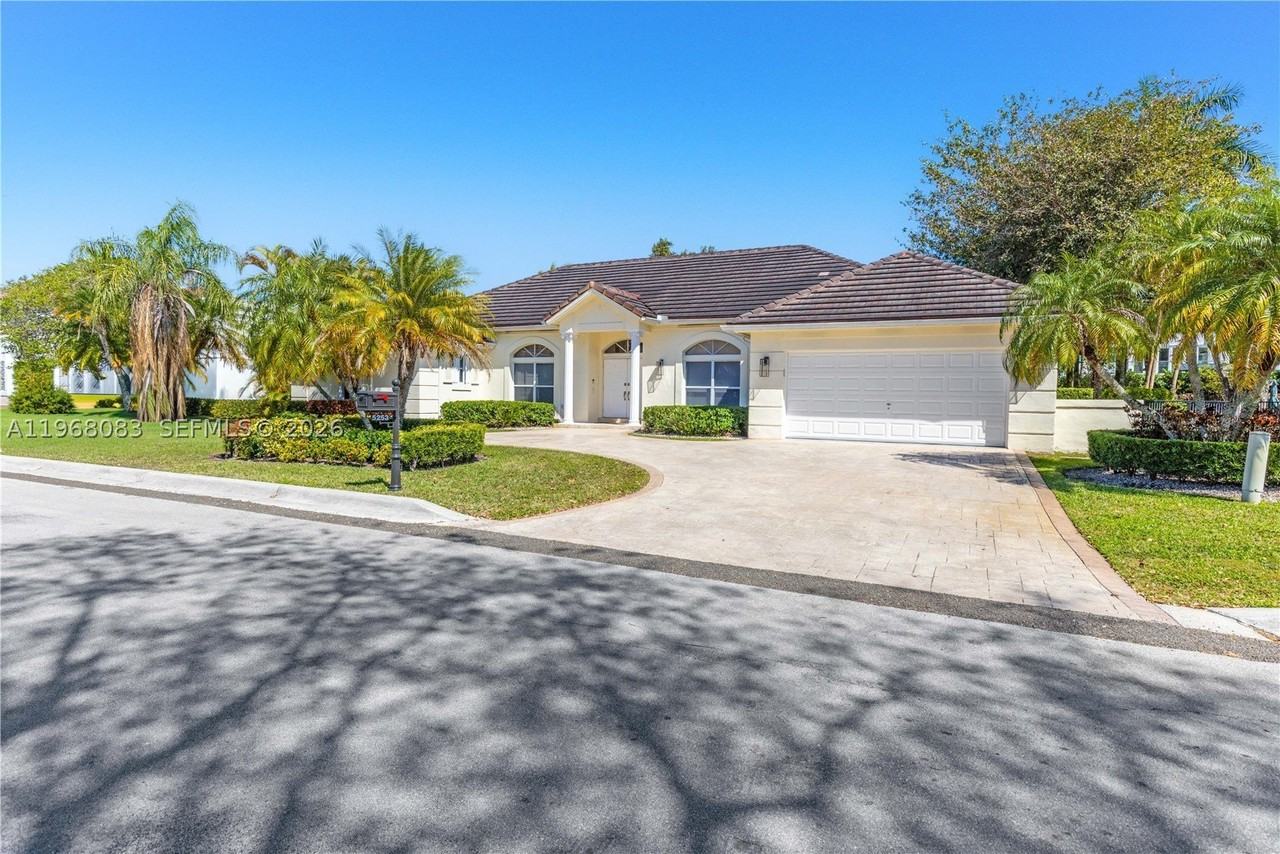 5253 Nw 94th Doral Pl #5253 - Photo 4 of 50