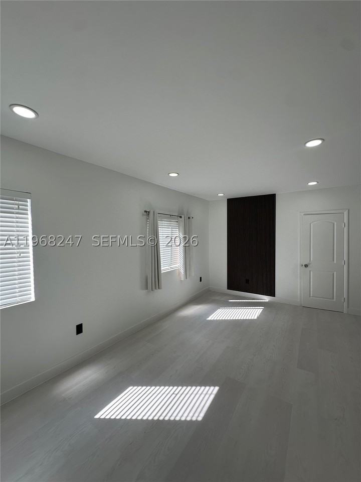 109 Nw 6th Ave #5