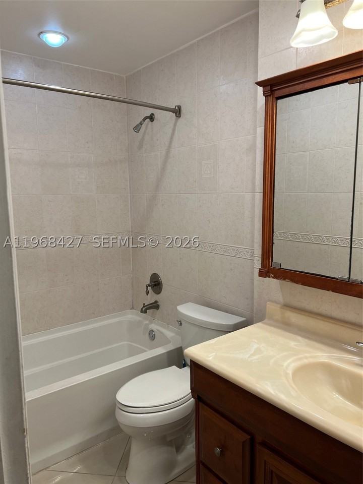 344 Sw 1st St #6 - Photo 7 of 11
