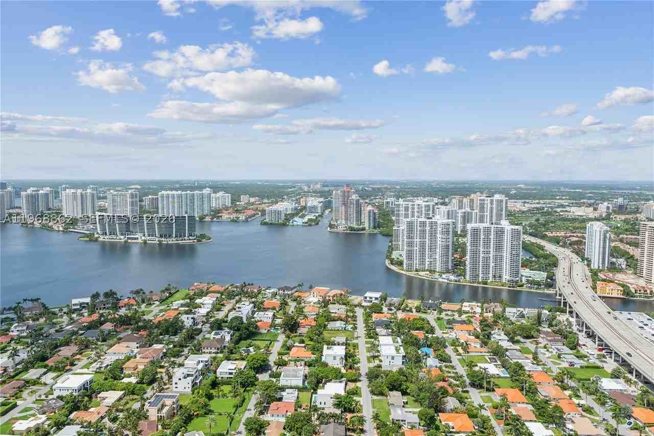 18975 Collins Ave #4502 - Photo 7 of 43