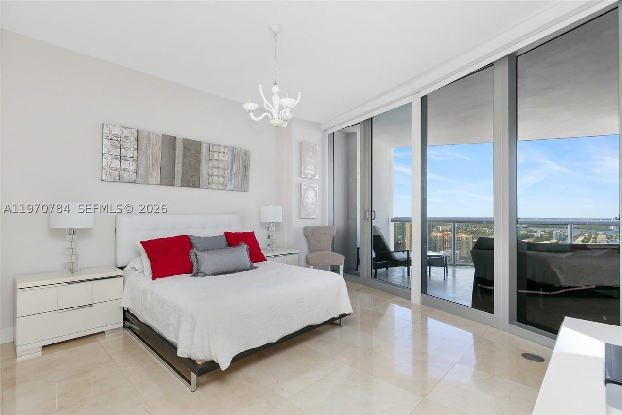 17121 Collins Ave #2905 - Photo 6 of 50