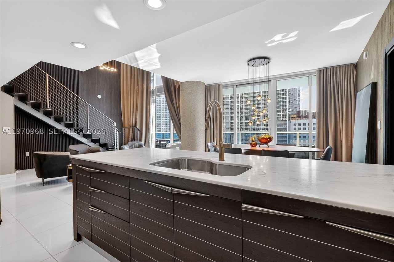 200 Biscayne Boulevard Way #1108 - Photo 3 of 38