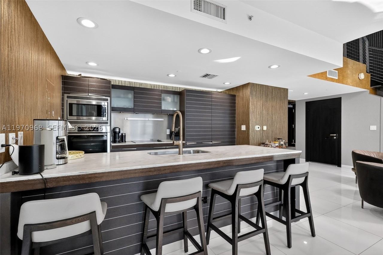 200 Biscayne Boulevard Way #1108 - Photo 4 of 38