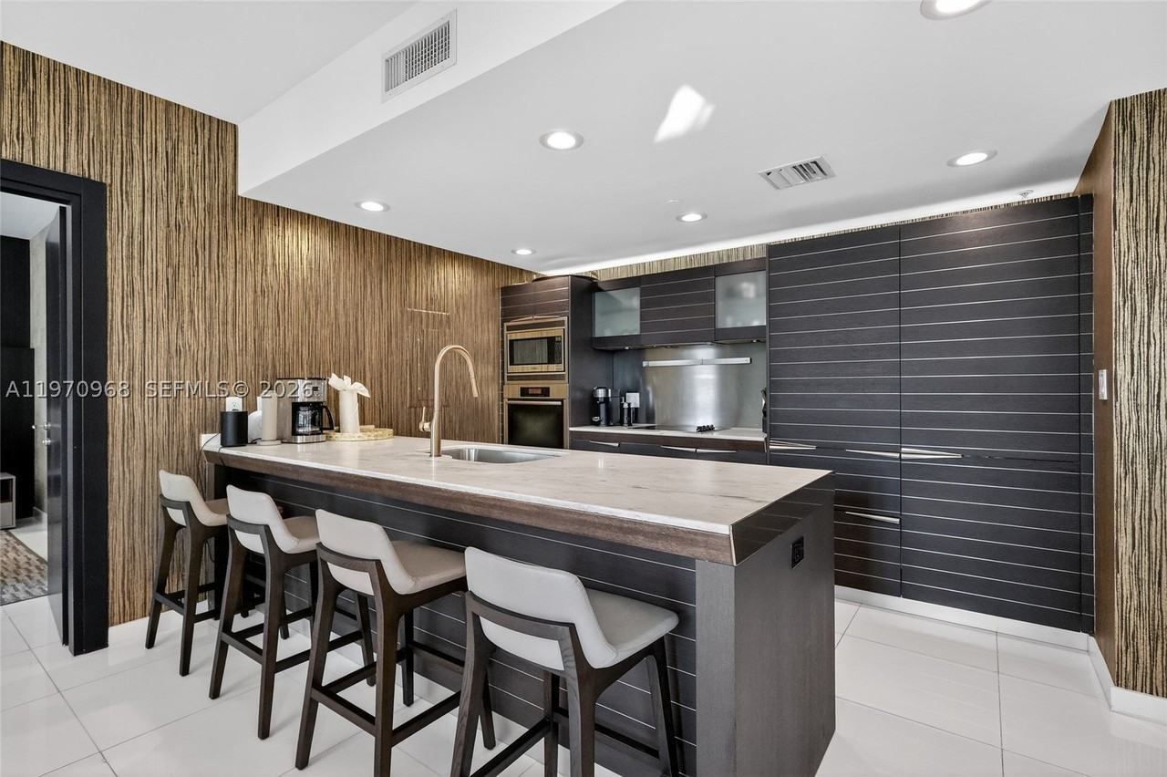 200 Biscayne Boulevard Way #1108 - Photo 5 of 38