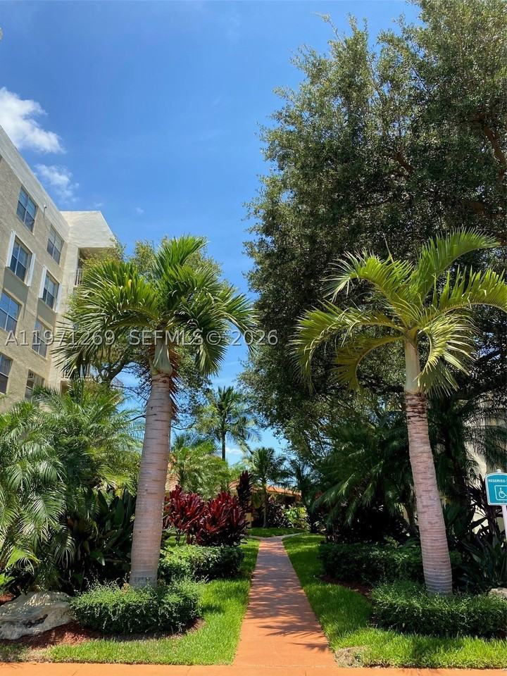 13120 Sw 92nd Ave #B414 - Photo 3 of 30