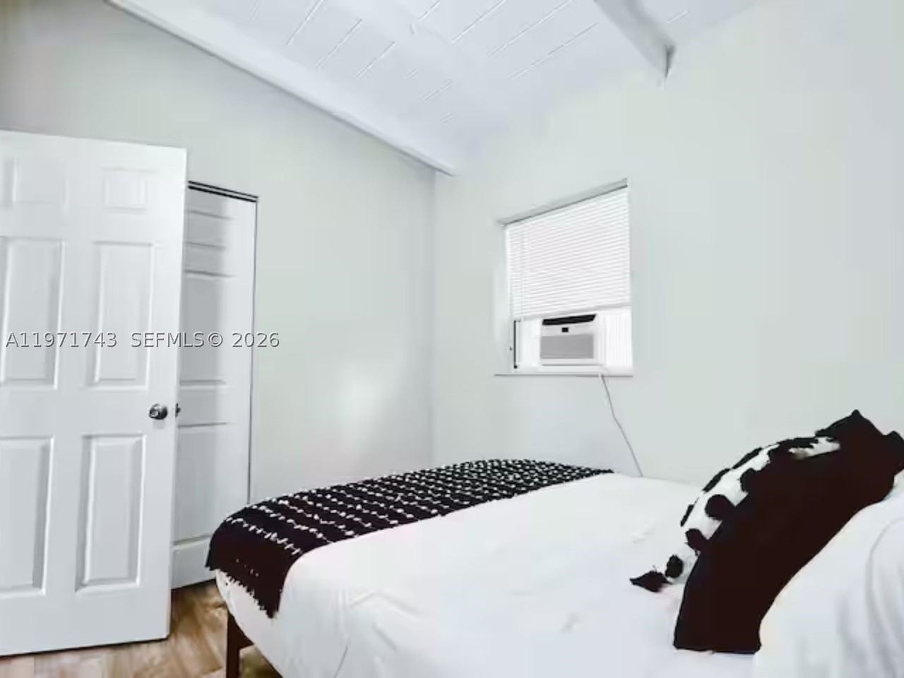 308 Ne 8th Ct #0 - Photo 6 of 10