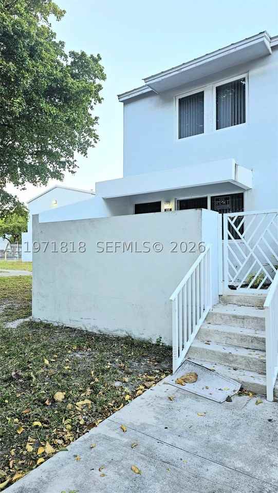 535 Nw 19th St #369 - Photo 2 of 26
