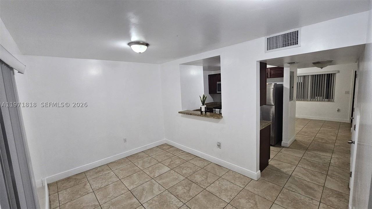 535 Nw 19th St #369 - Photo 4 of 26