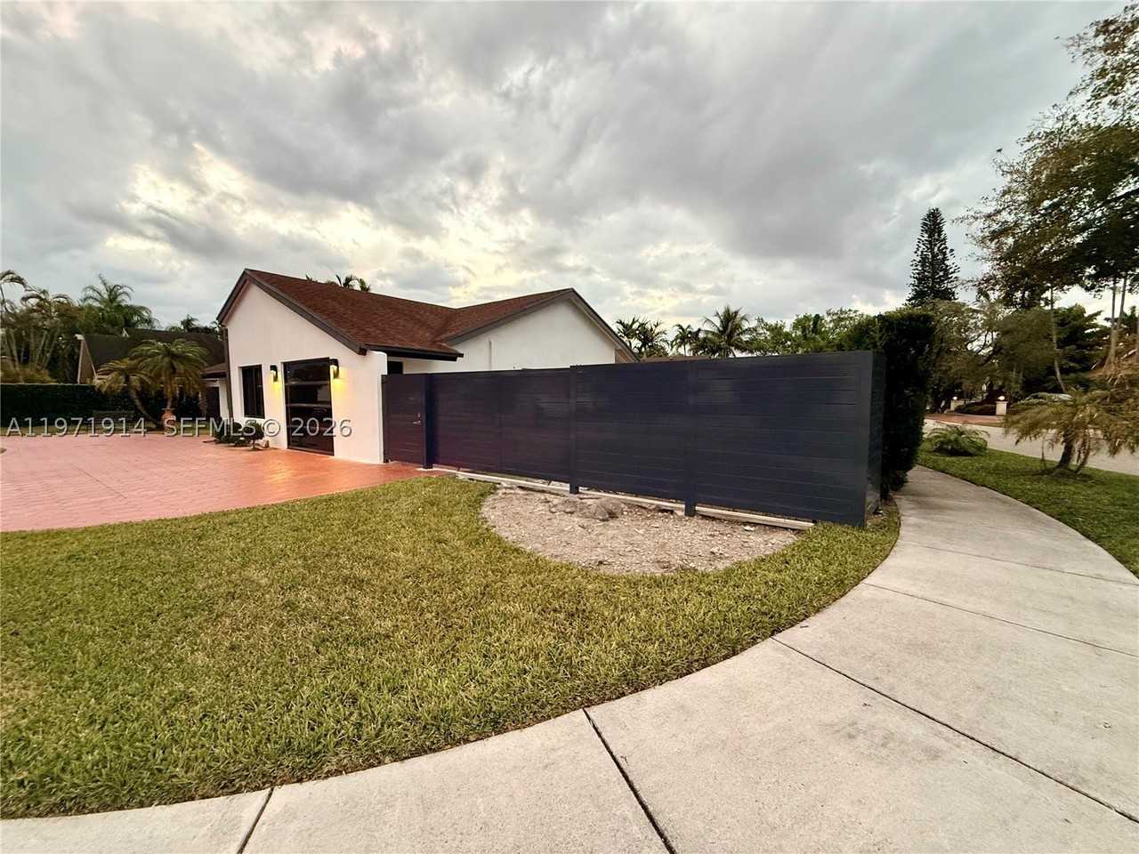 13253 Sw 96th Ter #0 - Photo 4 of 18