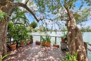 4905 Sw 71st Pl - Photo 1 of 1