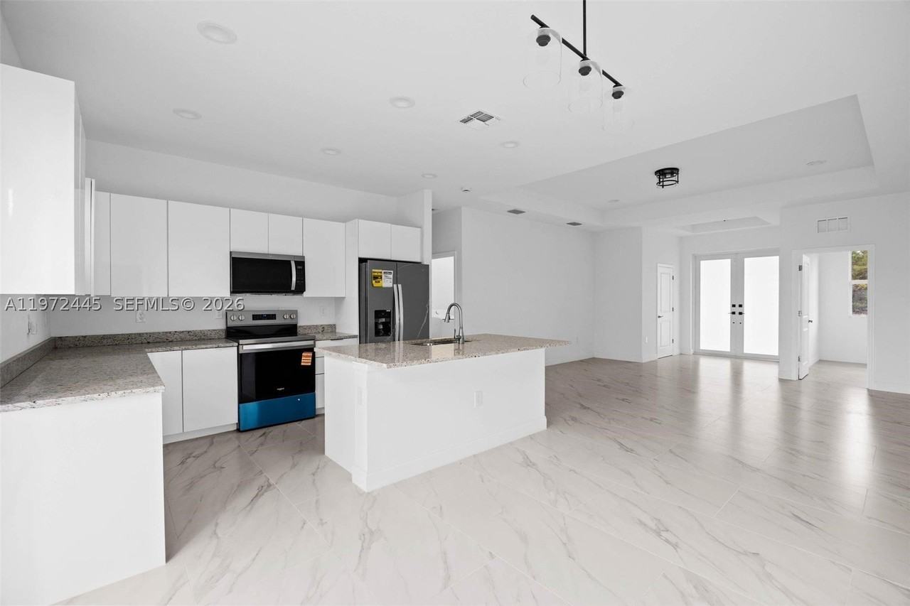 1923 Sunniland Blvd #0 - Photo 7 of 29