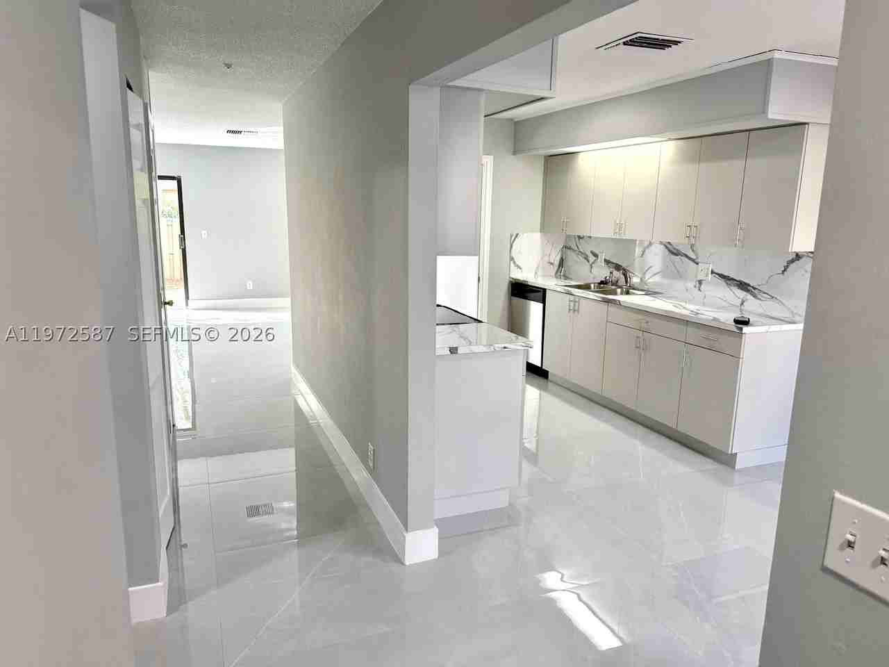 2700 N 34th Ave #I - Photo 3 of 22