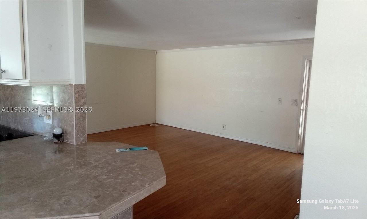 21821 S Heritage Cir #1 - Photo 5 of 20