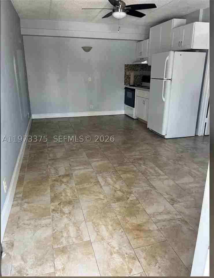 3211 Sw 44th St #117 - Photo 2 of 4