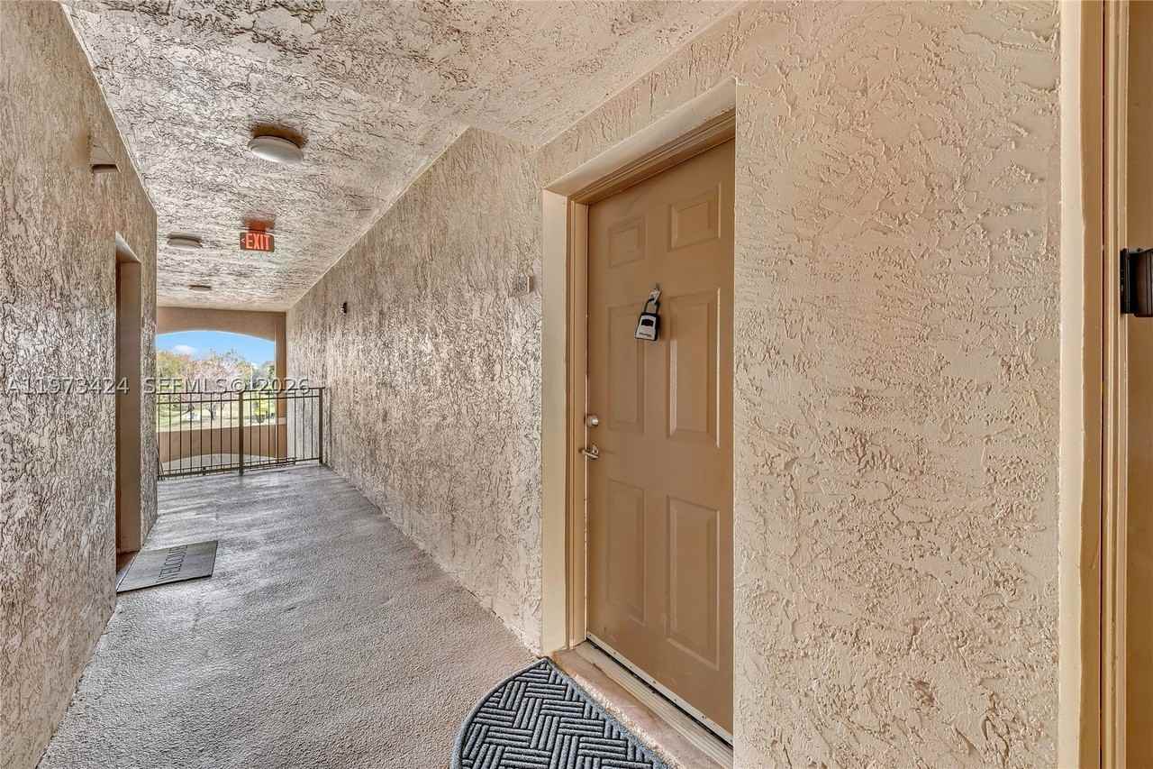 151 Sw 117th Ave #9308 - Photo 5 of 46