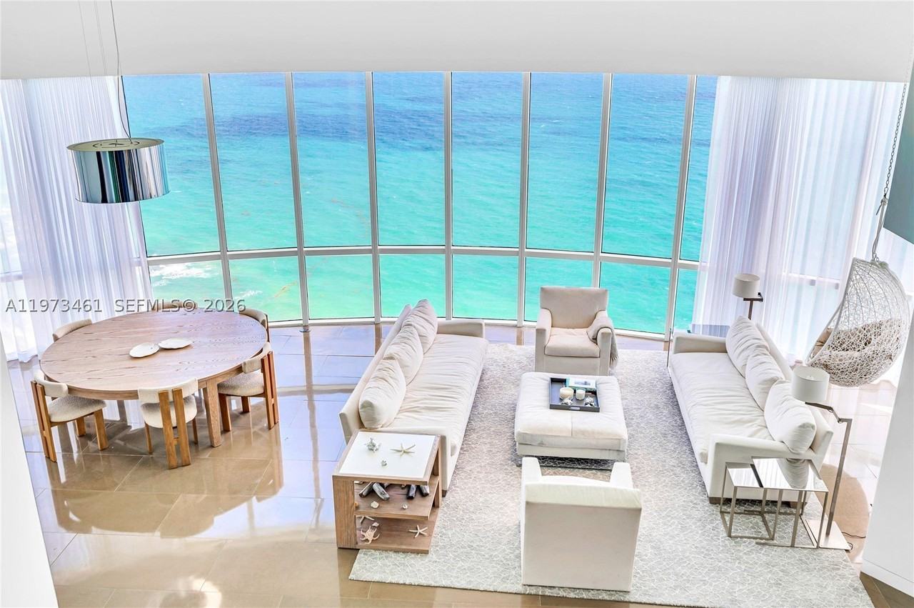 18101 Collins Ave #5509 - Photo 2 of 44