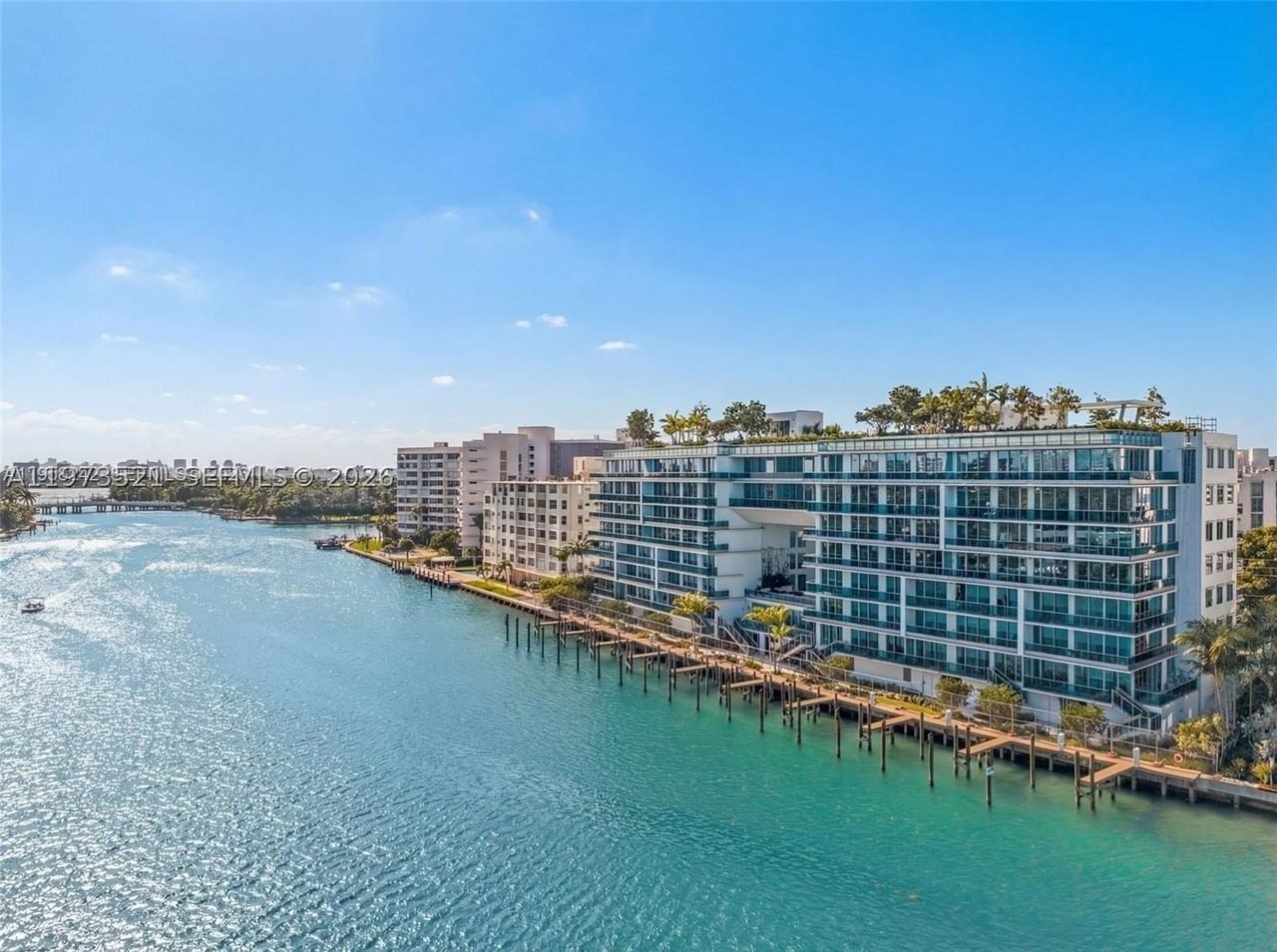 9201 E Bay Harbor Dr #303